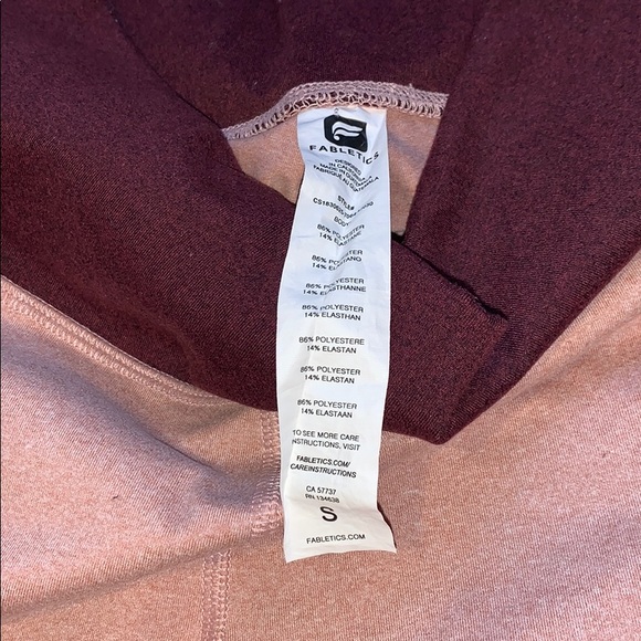 🌟NWOT Fabletics High Waisted Leggings🌟 - Picture 2 of 3